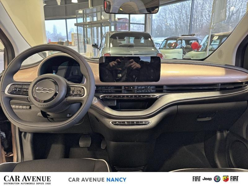 Occasion FIAT 500C e 95ch Pack Confort ** Bonus écologique particulier de 4000€ déduit ** 2024 Rose Gold métal 27890 € à Nancy