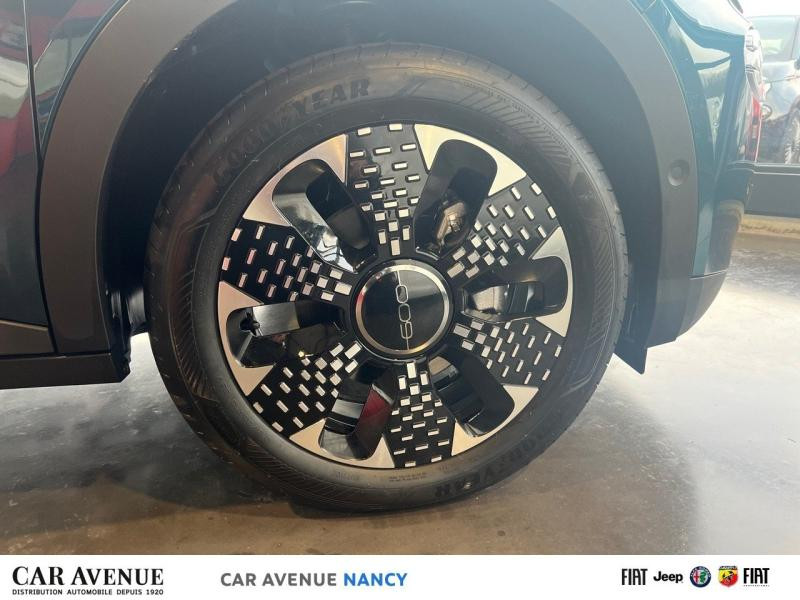 Occasion FIAT 600 e 156ch 54kWh La Prima 2024 Bleu Sea of Italy métallisé 33290 € à Nancy