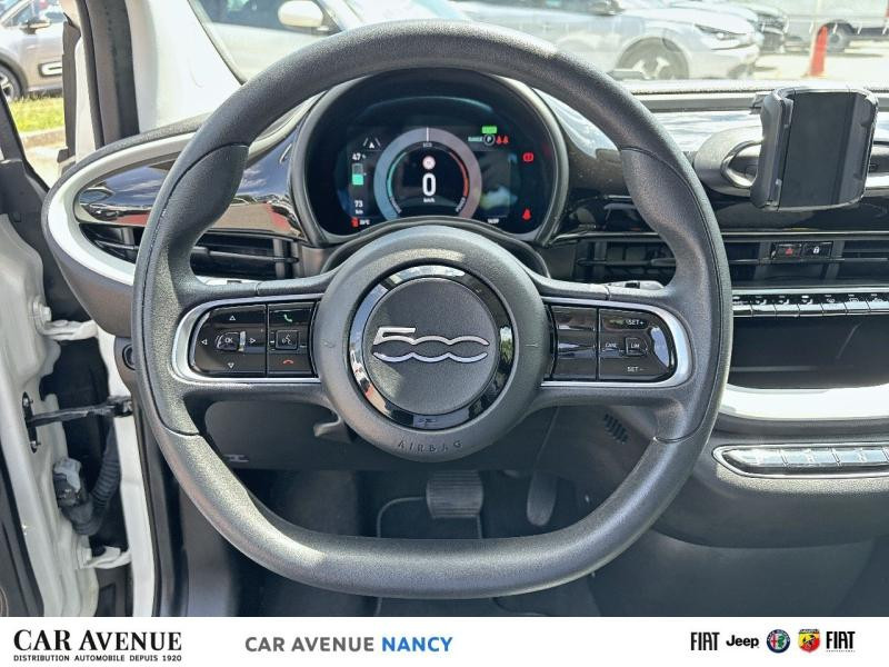 Occasion FIAT 500 e 95ch Action 2022 Blanc 15489 € à Nancy