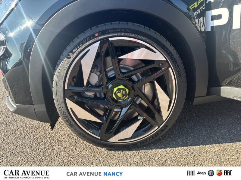 Used ABARTH 600 e 240ch 54kWh Turismo ** Prime Coup de Pouce déduit ** 2025 Noir Venom € 36490 in Nancy