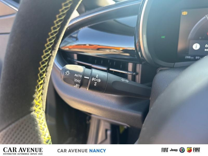 Used ABARTH 600 e 240ch 54kWh Turismo ** Prime Coup de Pouce déduit ** 2025 Noir Venom € 36490 in Nancy