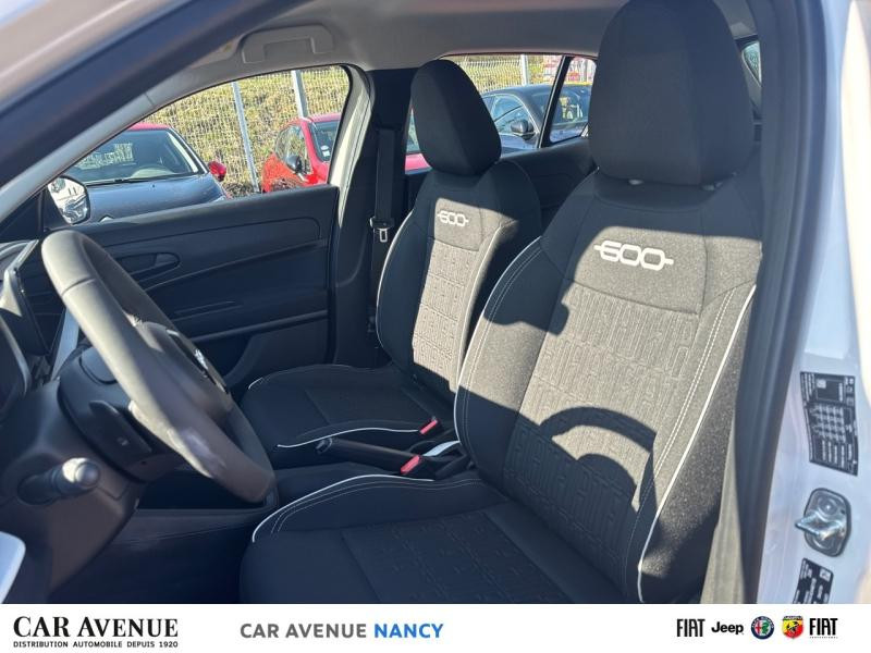 Used FIAT 600 1.2 Hybrid 136ch DCT6 2025 Ice White € 25590 in Nancy