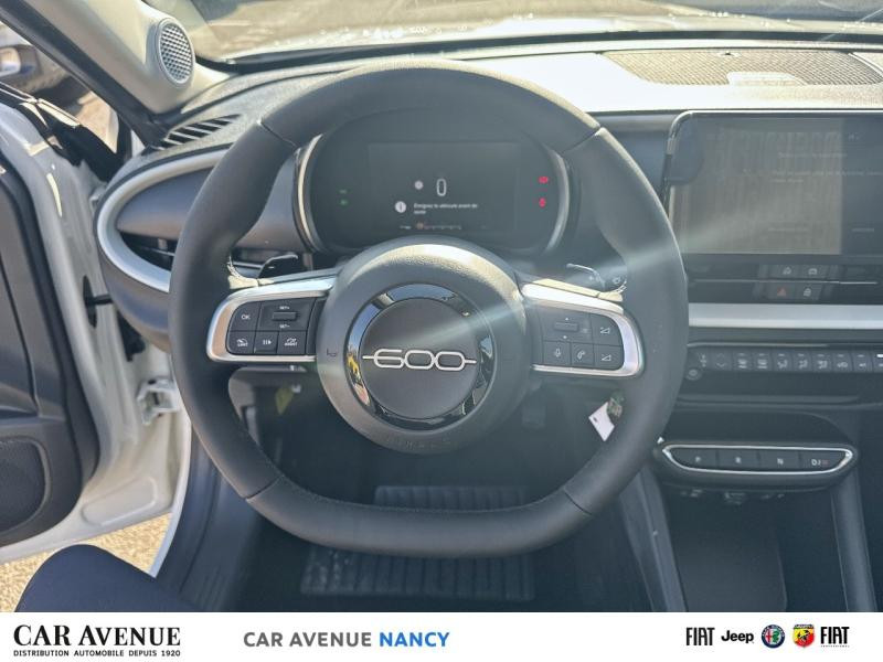 Used FIAT 600 1.2 Hybrid 136ch DCT6 2025 Ice White € 25590 in Nancy