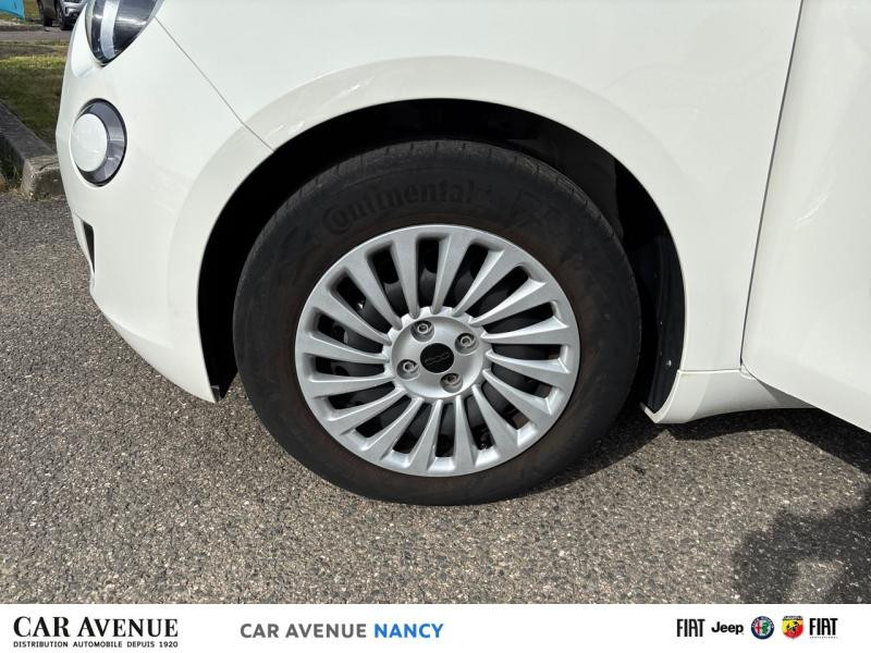 Occasion FIAT 500 e 95ch Action 2022 Blanc 12890 € à Nancy