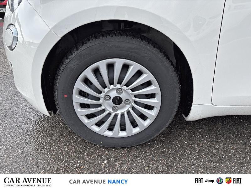 Occasion FIAT 500 e 95ch Action 2023 Blanc 13890 € à Nancy