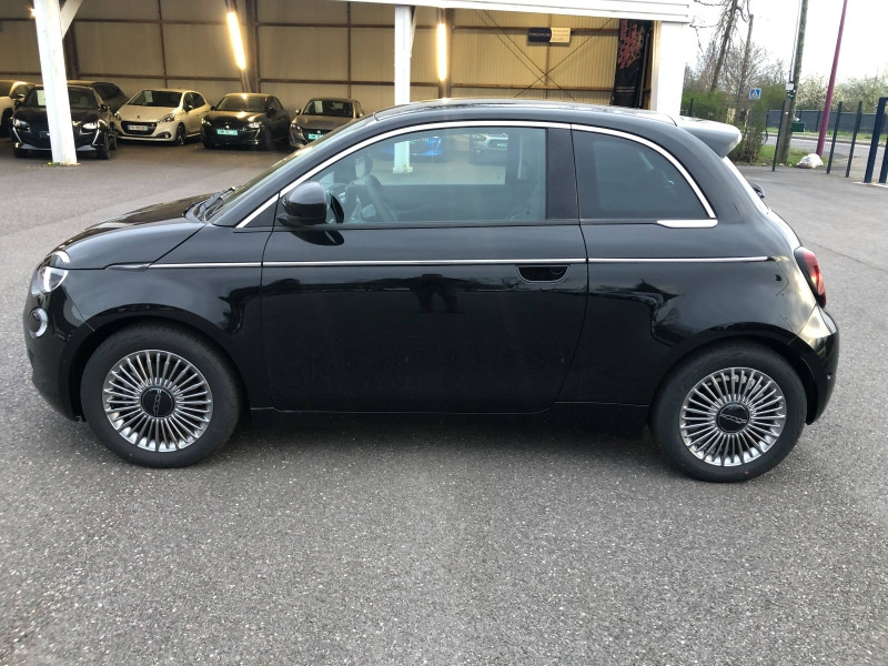 Used FIAT 500 e 118ch Pack Confort 2023 Onyx Black pastel € 36790 in Saint-Dié-des-Vosges