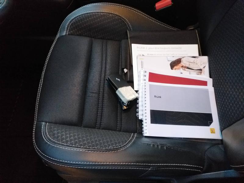 Occasion RENAULT Scenic 1.2 TCe 130ch energy Bose Euro6 2015 2016 Blanc Nacré 9790 € à Saint-Dié-des-Vosges