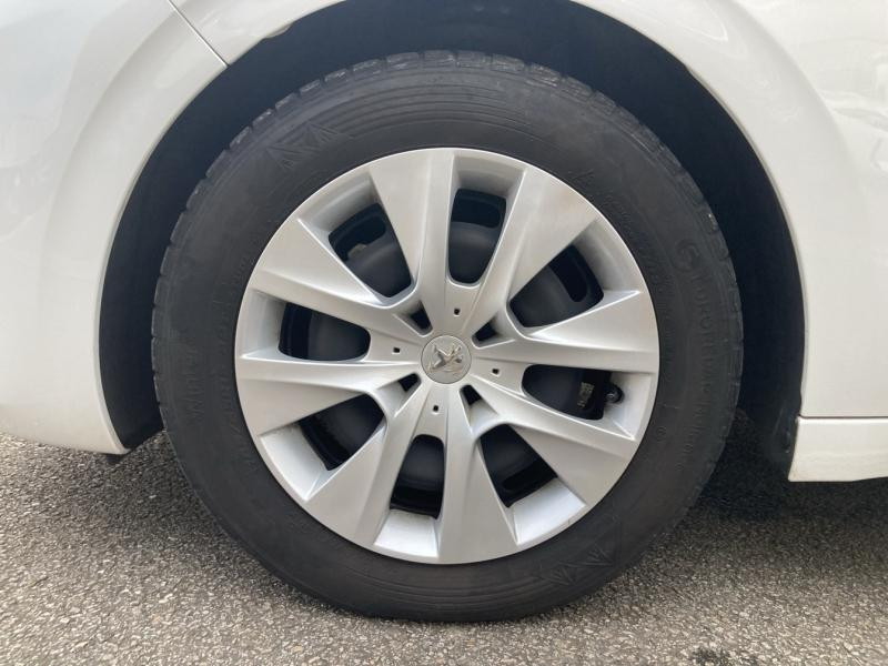Used PEUGEOT 208 1.2 PureTech 68ch Like 5p 2018 Blanc Banquise € 8900 in Saint-Dié-des-Vosges