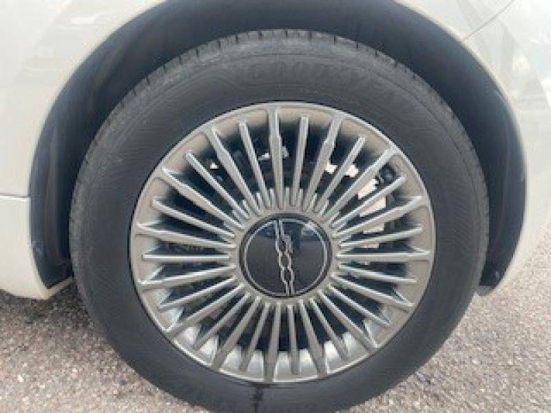 Occasion FIAT 500 e 118ch Icône 2022 Blanc 17300 € à Saint-Dié-des-Vosges