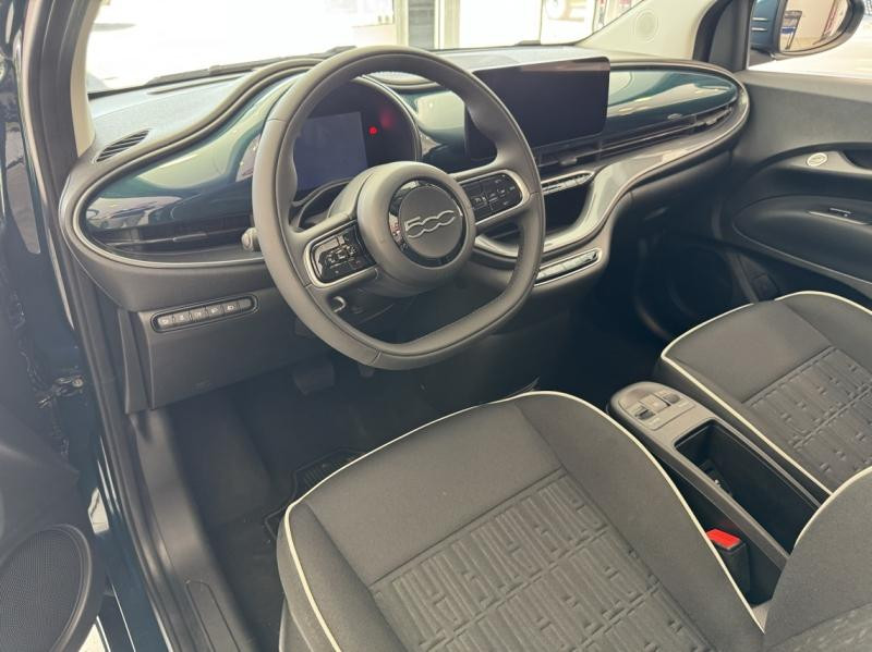 Occasion FIAT 500 e 95ch Pack Tech MY24 2025 Torino Blue 28290 € à Saint-Dié-des-Vosges