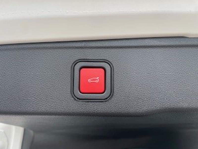 Used JEEP Avenger 1.2 Turbo T3 145ch MHEV Overland BVR6 4xe 2025 Snow € 37515 in Saint-Dié-des-Vosges