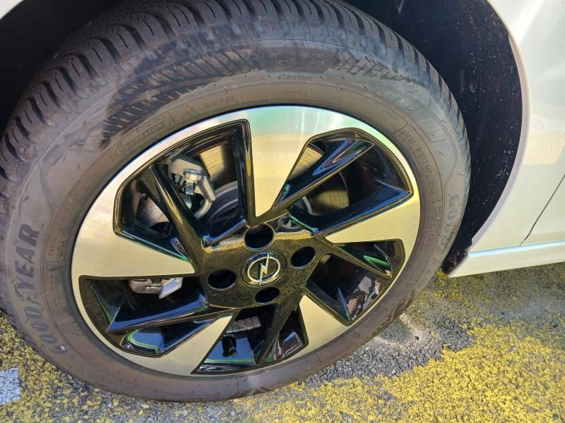 Occasion OPEL Corsa Electric 136ch 2025 Blanc Arktis 26590 € à Saint-Dié-des-Vosges
