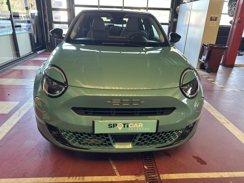 Occasion FIAT 600 1.2 Hybrid 136ch La Prima DCT6 2025 Vert Sky métallisé 29988 € à Saint-Dié-des-Vosges