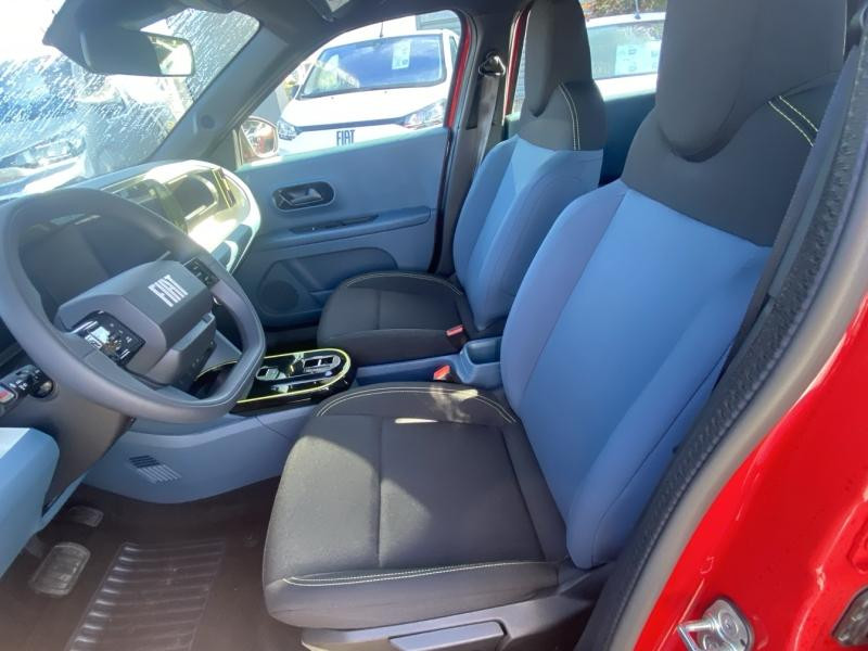 Occasion FIAT Grande Panda 1.2 Hybrid 100ch Icône eDCT6 2025 Rouge 22000 € à Saint-Dié-des-Vosges