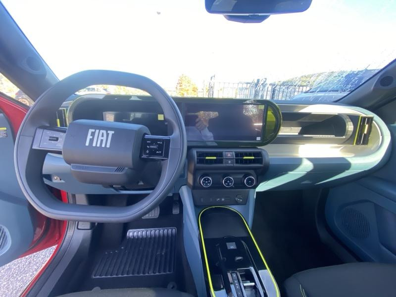 Occasion FIAT Grande Panda 1.2 Hybrid 100ch Icône eDCT6 2025 Rouge 22000 € à Saint-Dié-des-Vosges