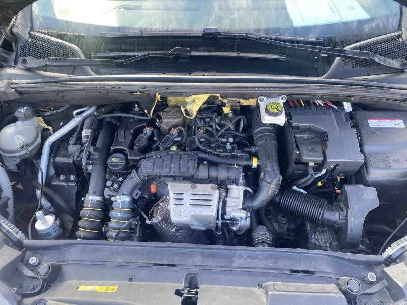 Occasion DS DS 4 Crossback PureTech 130 Sport Chic S&S 2018 Gris Platinium (M) 12710 € à Saint-Dié-des-Vosges