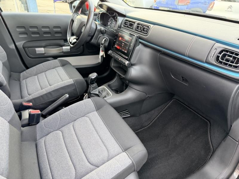 Occasion CITROEN C3 1.2 PureTech 83ch S&S Feel Pack 2022 Gris Platinium (M) - Rouge Aden 12590 € à Saint-Dié-des-Vosges