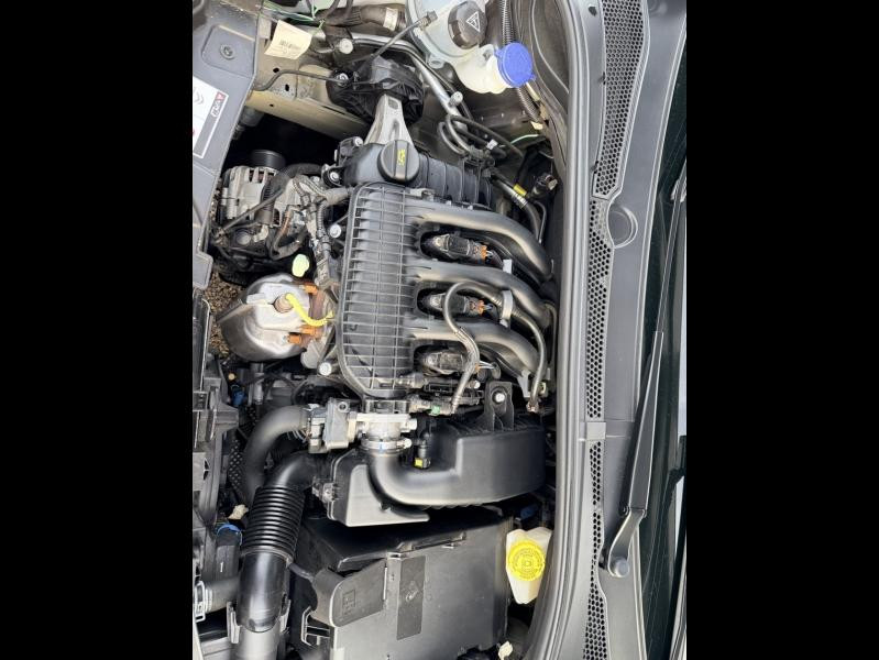 Occasion CITROEN C3 1.2 PureTech 83ch S&S Feel Pack 2022 Gris Platinium (M) - Rouge Aden 12590 € à Saint-Dié-des-Vosges