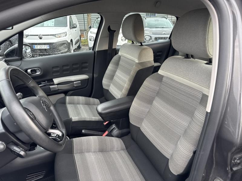 Occasion CITROEN C3 PureTech 110ch Feel S&S E6.d 6cv 2020 Gris Platinium - Noir Onyx 11990 € à Saint-Dié-des-Vosges