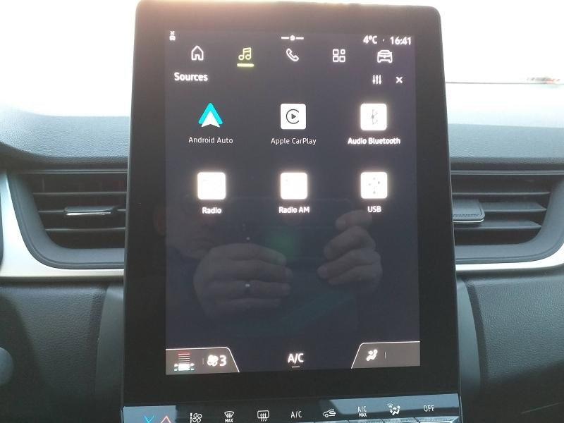 Used RENAULT Captur 1.0 TCe 90ch Evolution 2024 Bleu Iron € 19990 in Saint-Dié-des-Vosges