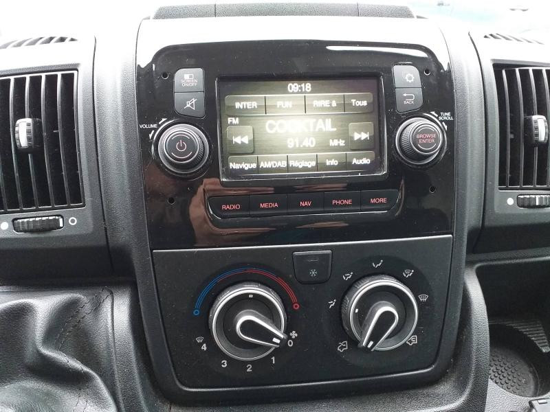 Occasion CITROEN Jumper Fg 30 L1H1 2.2 BlueHDi 120 S&S Driver 2022 Blanc Icy 20590 € à Saint-Dié-des-Vosges