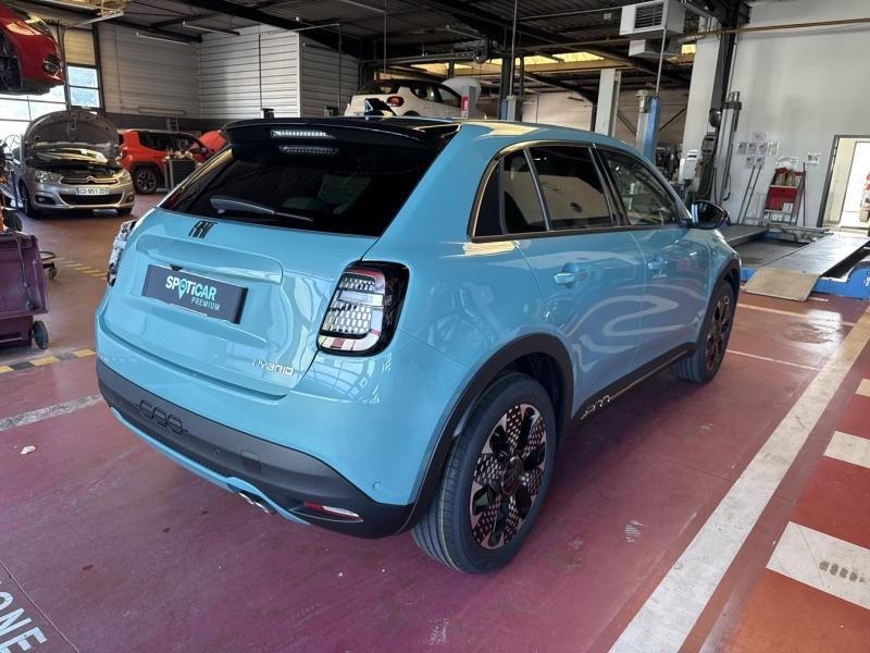 Occasion FIAT 600 1.2 Hybrid 136ch La Prima DCT6 2025 Vert Sky métallisé 29988 € à Saint-Dié-des-Vosges