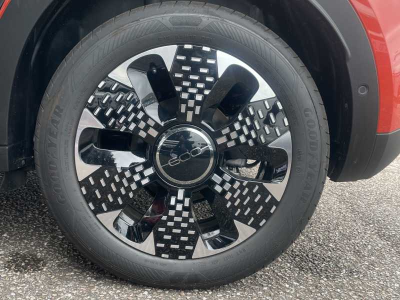 Used FIAT 600 e 156ch 54kWh La Prima 2024 Orange € 26900 in Saint-Dié-des-Vosges