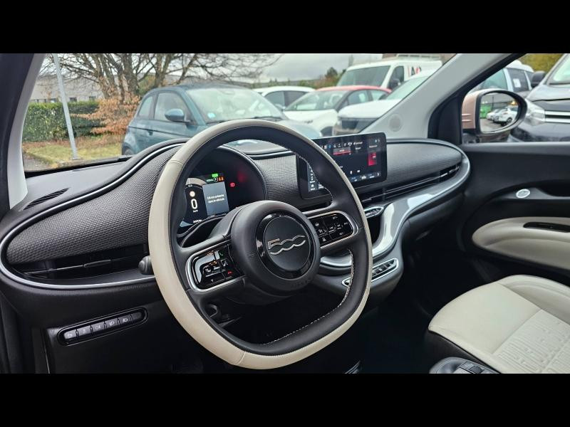 Used FIAT 500C e 118ch La Prima MY23 2023 Blanc € 23890 in Saint-Dié-des-Vosges