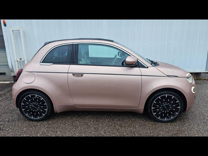 Used FIAT 500C e 118ch La Prima MY23 2023 Blanc € 23890 in Saint-Dié-des-Vosges