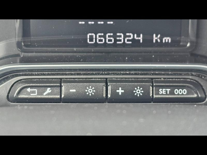 Occasion CITROEN C3 Aircross PureTech 130ch S&S Shine Pack EAT6 2021 Gris Platinium (M) - Blanc Opale 16490 € à Saint-Dié-des-Vosges