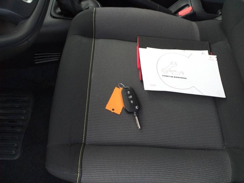 Occasion CITROEN C3 1.2 PureTech 83ch S&S Feel Pack 2021 Blanc Banquise (O) - Noir Onyx 11490 € à Saint-Dié-des-Vosges