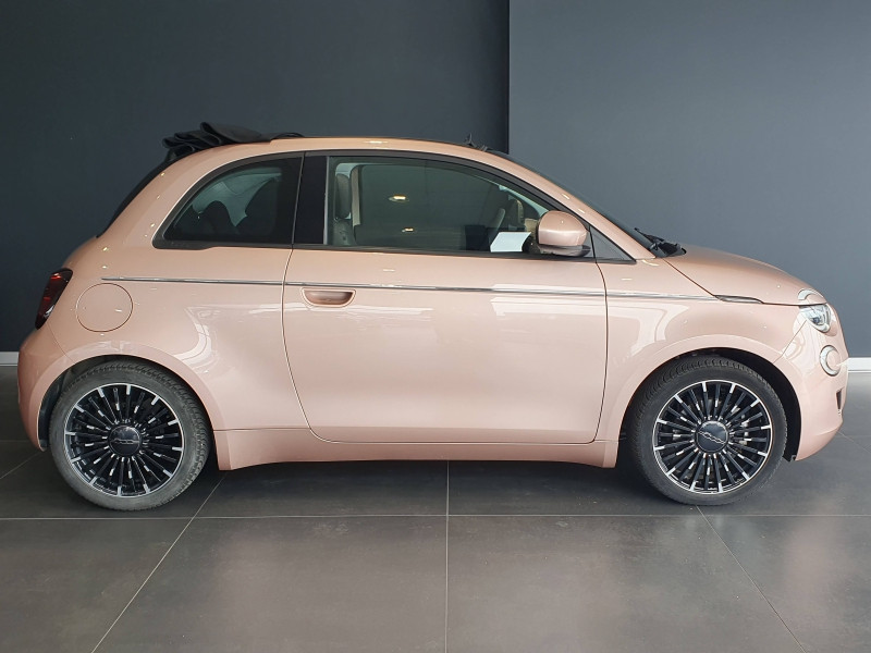 Occasion FIAT 500C e 118ch Icône Plus 2020 Rose Gold métal 22990 € à METZ