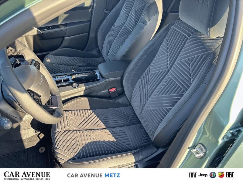 Used LANCIA Ypsilon 1.2 Ibrida 100ch LX eDCT6 2025 Vert Giada Métallisé/Toit noir € 28700 in Metz