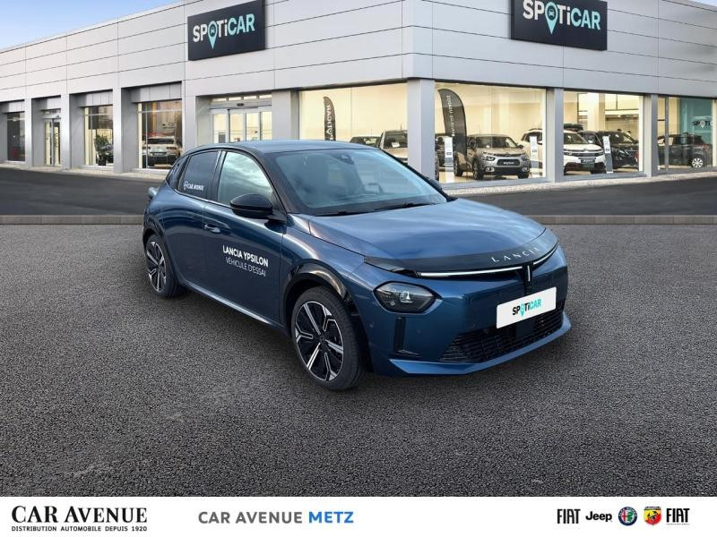 Used LANCIA Ypsilon Elettrica 156ch LX 2025 Bleu Lancia Métallisé/Toit noir € 29990 in Metz
