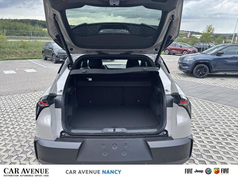 Occasion ALFA ROMEO Junior 1.2 Ibrida 145ch Speciale e-DCT6 2025 Ivoire Scala Métallisée/Toit noir 31990 € à Metz