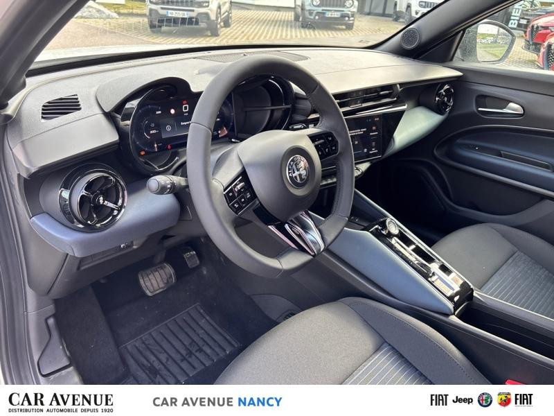 Occasion ALFA ROMEO Junior 1.2 Ibrida 136ch DCT6 2025 Blanc 24990 € à Metz