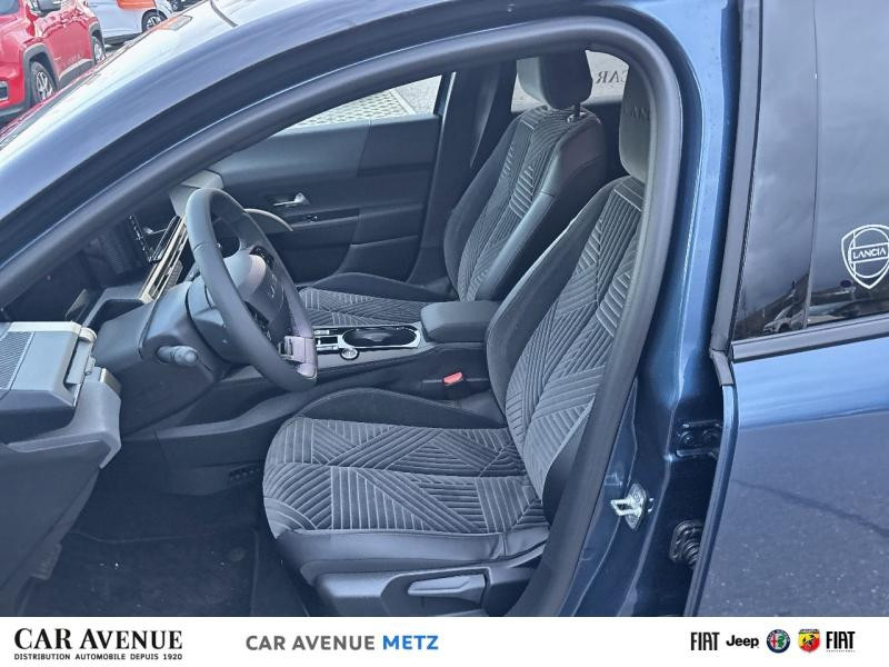 Used LANCIA Ypsilon Elettrica 156ch LX 2025 Bleu Lancia Métallisé/Toit noir € 29990 in Metz