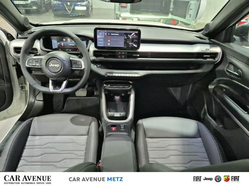 Occasion JEEP Avenger 1.2 Turbo T3 145ch MHEV Overland BVR6 4xe 2025 Snow + toit Volcano 34990 € à Metz