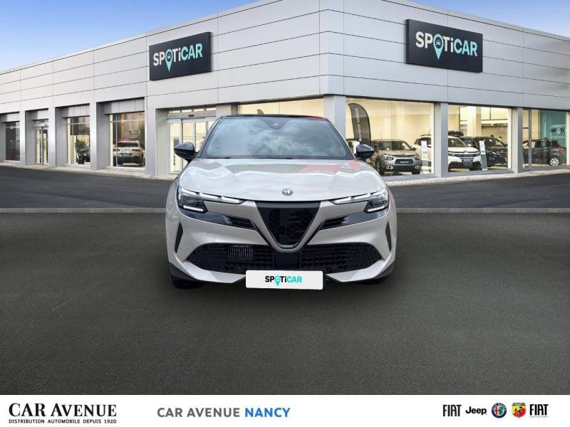 Occasion ALFA ROMEO Junior 1.2 Ibrida 145ch Speciale e-DCT6 2025 Ivoire Scala Métallisée/Toit noir 31990 € à Metz