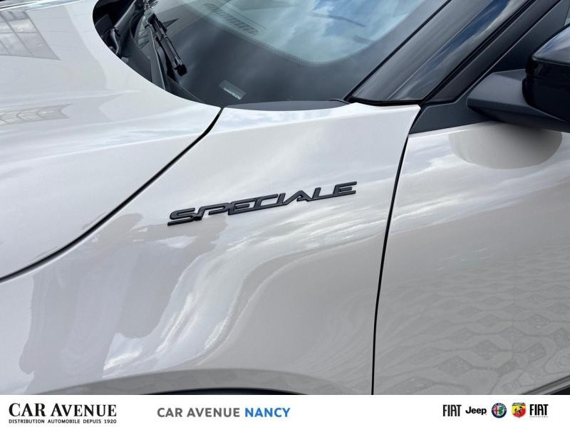 Occasion ALFA ROMEO Junior 1.2 Ibrida 145ch Speciale e-DCT6 2025 Ivoire Scala Métallisée/Toit noir 31990 € à Metz