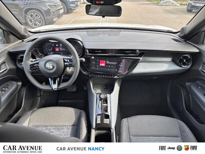 Occasion ALFA ROMEO Junior 1.2 Ibrida 136ch DCT6 2025 Blanc 24990 € à Metz
