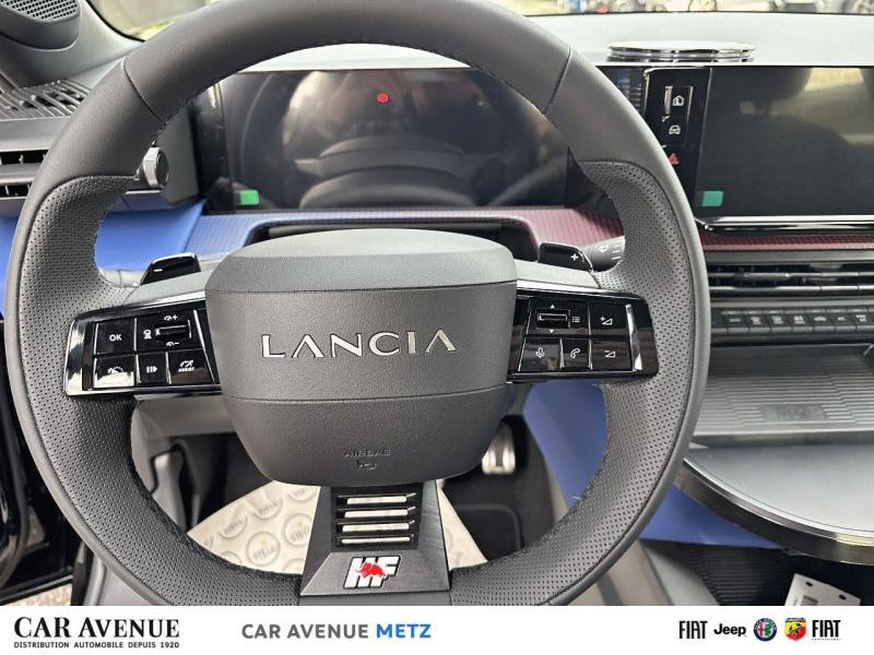 Occasion LANCIA Ypsilon 1.2 Ibrida 110ch HF Line eDCT6 2025 Noir Ardesia Métallisé 27950 € à Metz