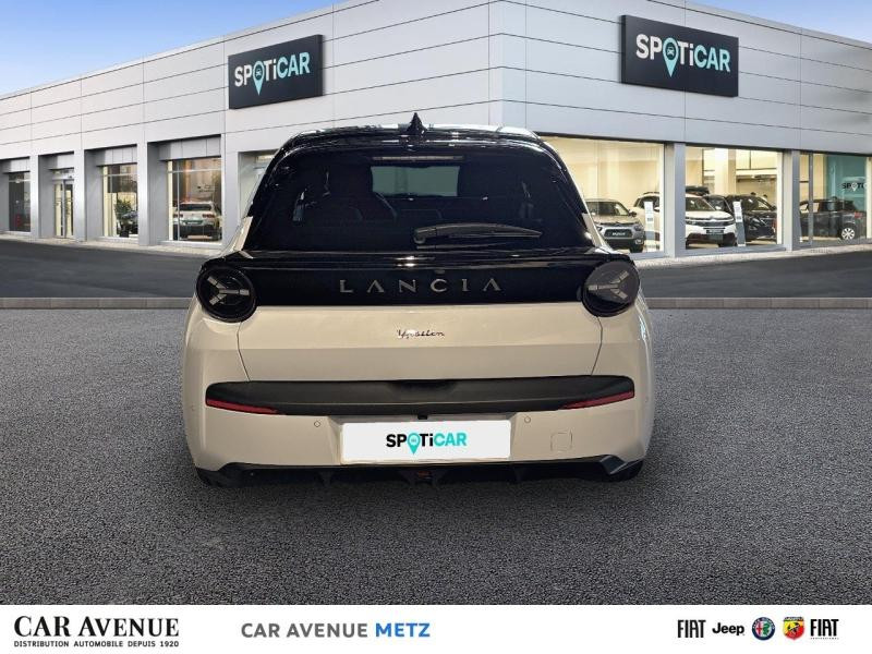 Used LANCIA Ypsilon Elettrica 156ch 54kWh HF Line 2025 Blanc Quarzo Métallisé/Toit noir € 35809 in Metz