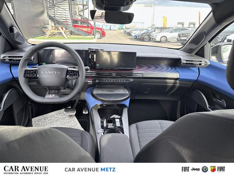 Occasion LANCIA Ypsilon 1.2 Ibrida 110ch HF Line eDCT6 2025 Noir Ardesia Métallisé 27950 € à Metz