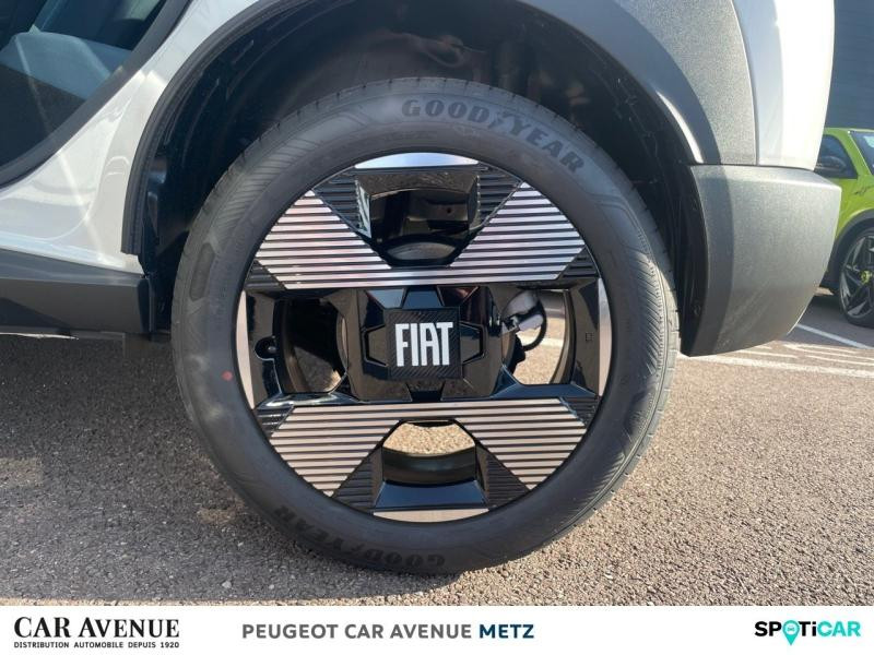 Occasion FIAT Grande Panda 1.2 Hybrid Turbo 110ch La Prima eDCT6 2025 Blanc Gelato 22950 € à Metz