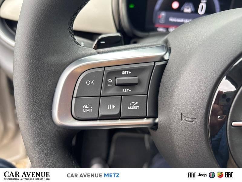 Occasion FIAT 600 1.2 Hybrid 100ch La Prima DCT6 2024 Sable Earth métallisé 23490 € à Metz
