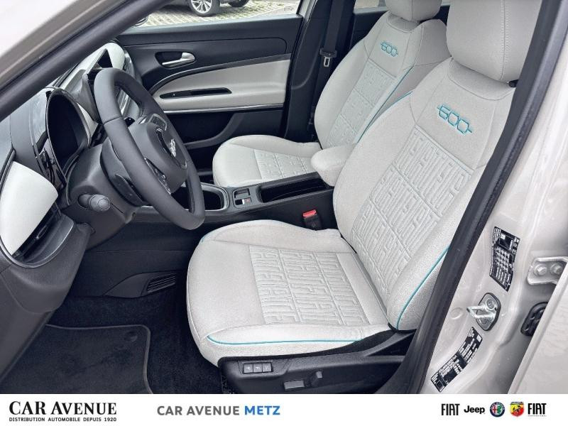 Occasion FIAT 600 1.2 Hybrid 100ch La Prima DCT6 2024 Sable Earth métallisé 23490 € à Metz
