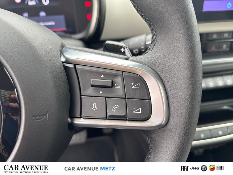 Occasion FIAT 600 1.2 Hybrid 100ch La Prima DCT6 2024 Red by (RED) 23690 € à Metz