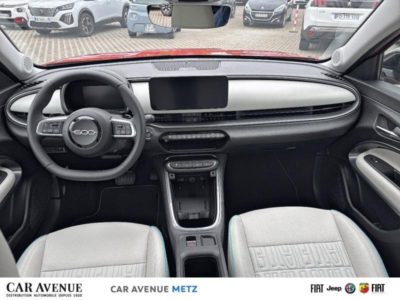 Occasion FIAT 600 1.2 Hybrid 100ch La Prima DCT6 2024 Red by (RED) 23690 € à Metz