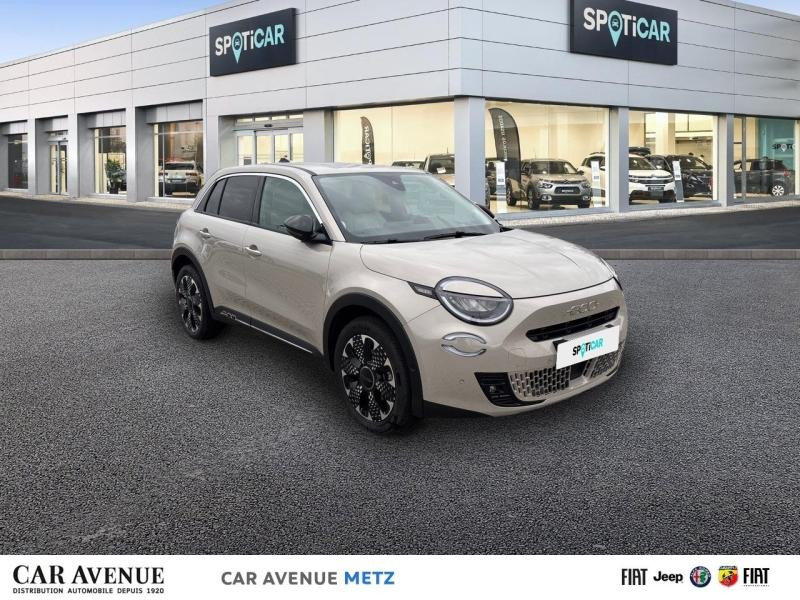Occasion FIAT 600 1.2 Hybrid 100ch La Prima DCT6 2024 Sable Earth métallisé 23490 € à Metz